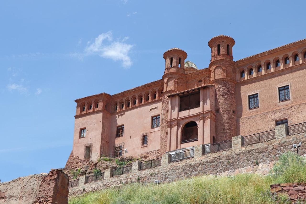 Hospederia Palacio Papa Luna Illueca Exterior photo